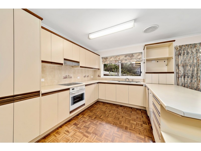 57 MacLaurin Crescent, Chifley ACT 2606