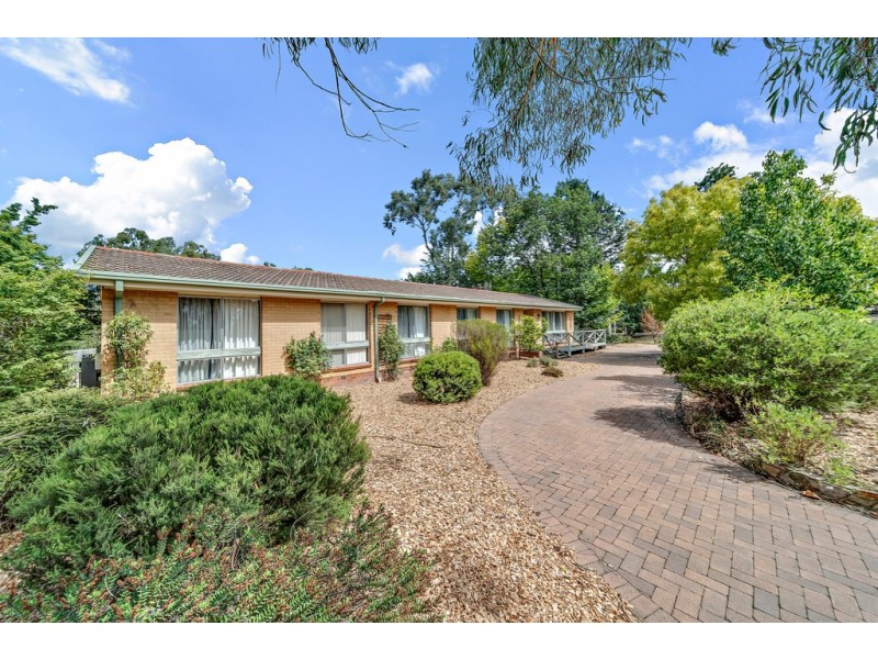 4 Kilby Crescent, Weetangera ACT 2614