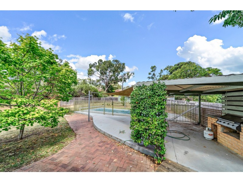 4 Kilby Crescent, Weetangera ACT 2614