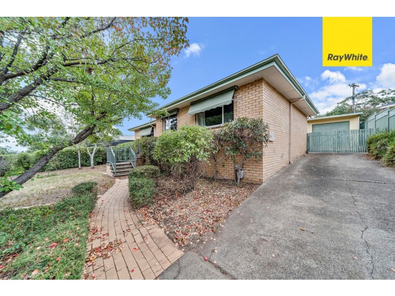 33 Pridham Street, Farrer ACT 2607