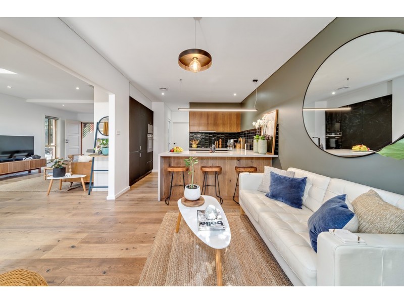 2/15 Towns Cres, Turner ACT 2612