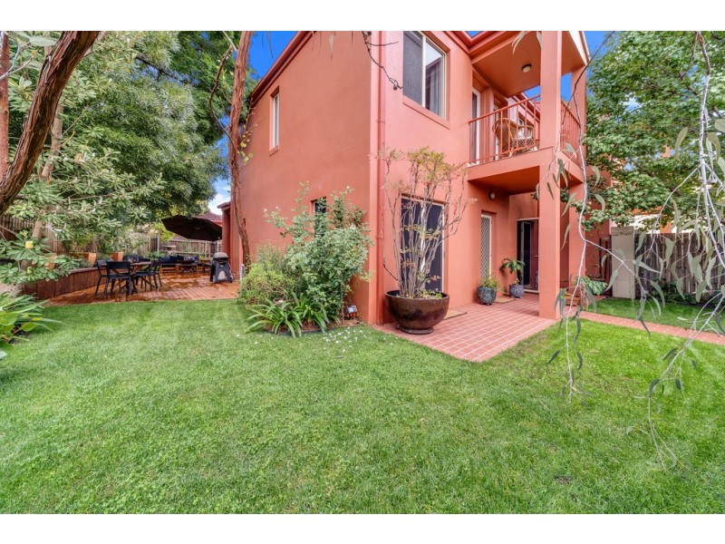 2/15 Towns Cres, Turner ACT 2612