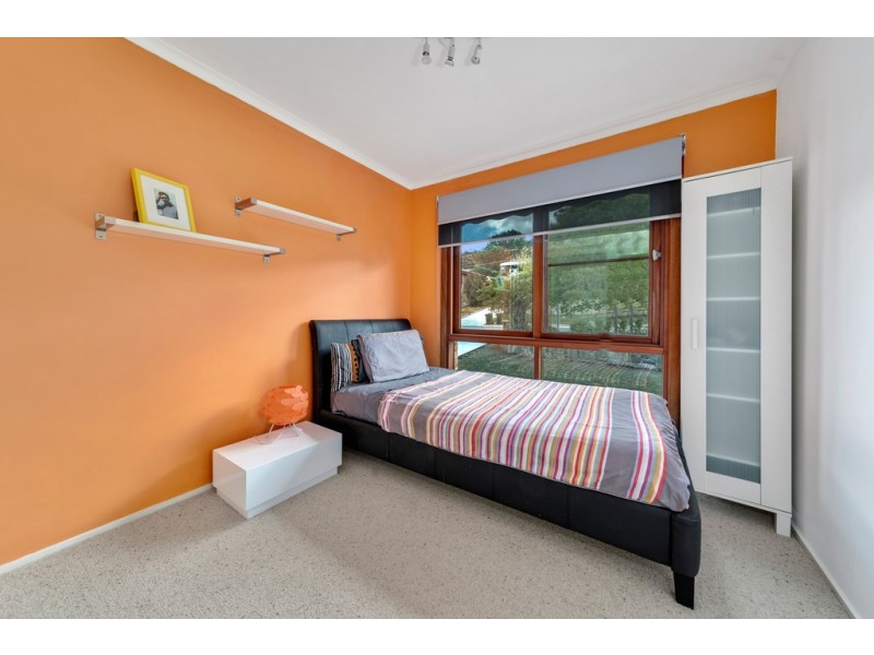 32 Max Henry Crescent, Macarthur ACT 2904