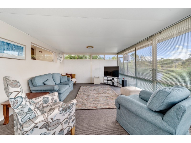 32 Max Henry Crescent, Macarthur ACT 2904