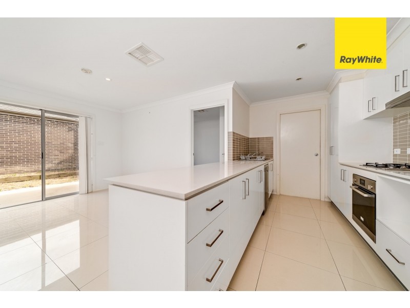 77 Plimsoll Drive, Casey ACT 2913