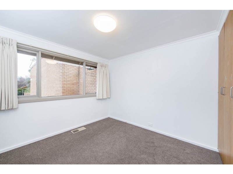 10 Mackaness Place, Garran ACT 2605