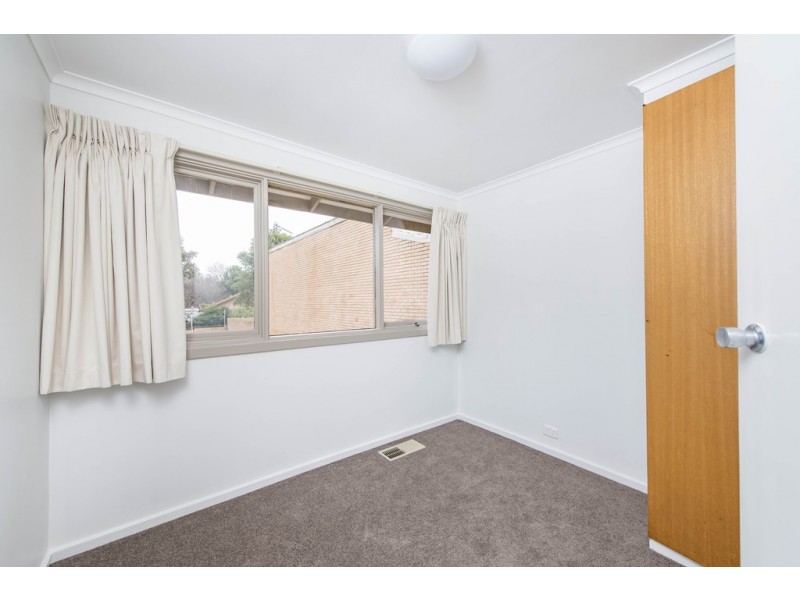 10 Mackaness Place, Garran ACT 2605