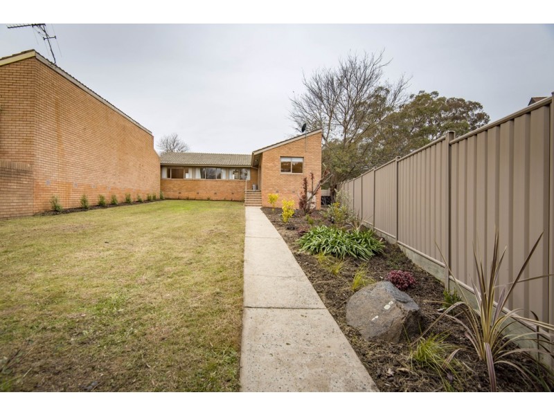 10 Mackaness Place, Garran ACT 2605