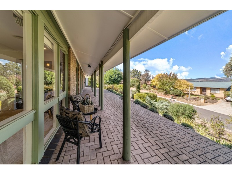 32 Balfour Crescent, Wanniassa ACT 2903