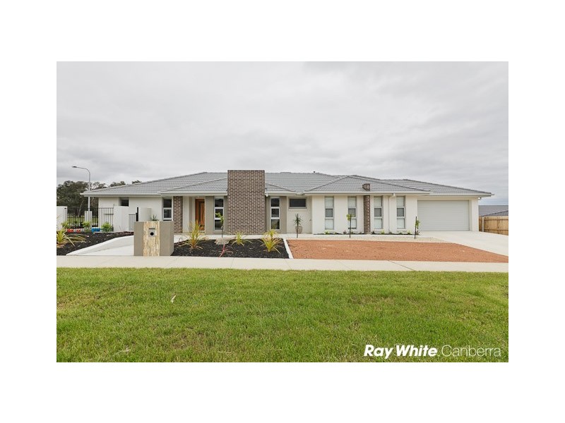 16 Plimsoll Drive, Casey ACT 2913