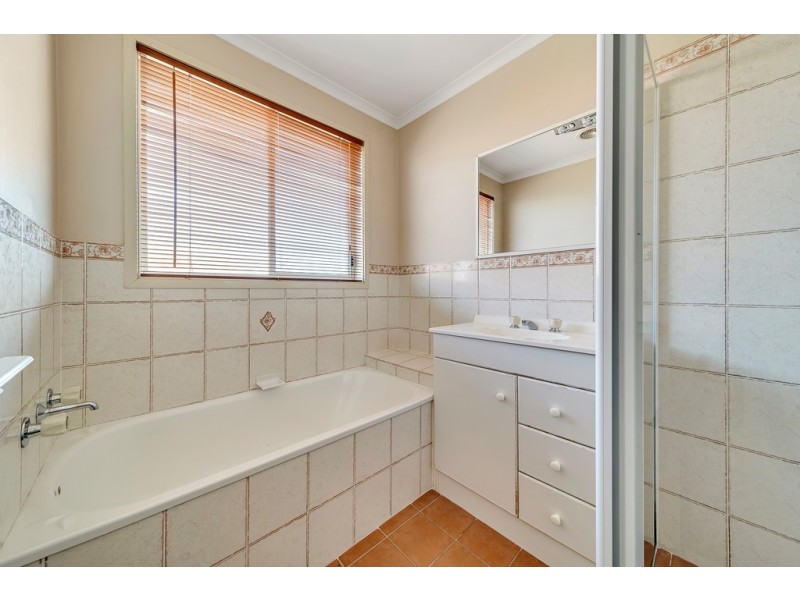 12 Lapsley Street, Dunlop ACT 2615