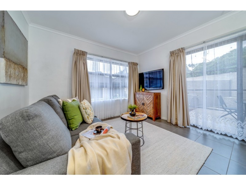4/11 Mathieson Crescent, Weetangera ACT 2614