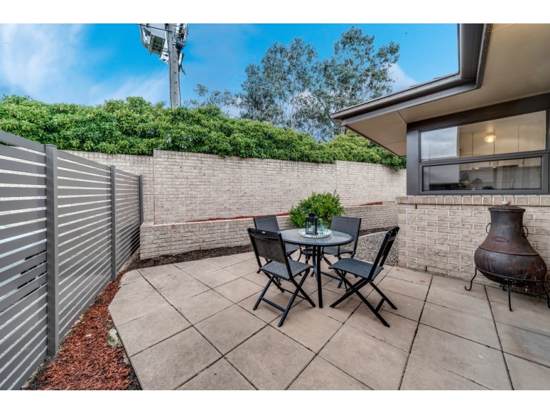 4/11 Mathieson Crescent, Weetangera ACT 2614