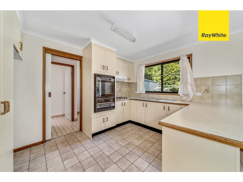 27 Collicot Circuit, Macquarie ACT 2614