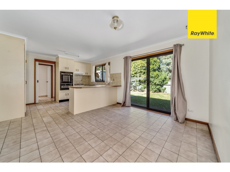 27 Collicot Circuit, Macquarie ACT 2614