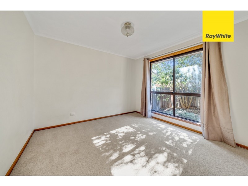 27 Collicot Circuit, Macquarie ACT 2614