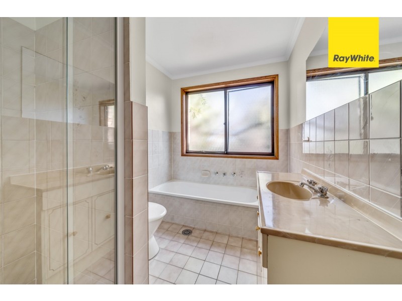 27 Collicot Circuit, Macquarie ACT 2614