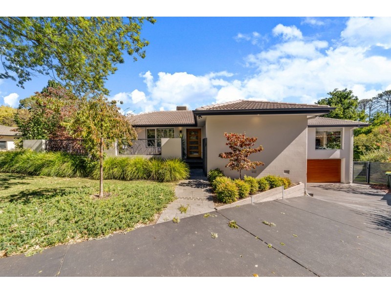 9 Ogilvie Place, Garran ACT 2605