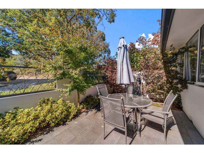 9 Ogilvie Place, Garran ACT 2605