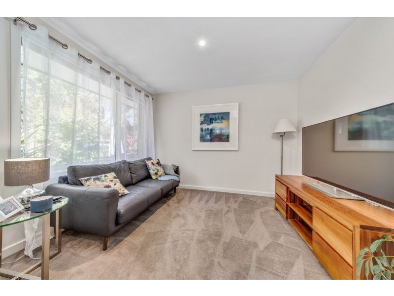 9 Ogilvie Place, Garran ACT 2605