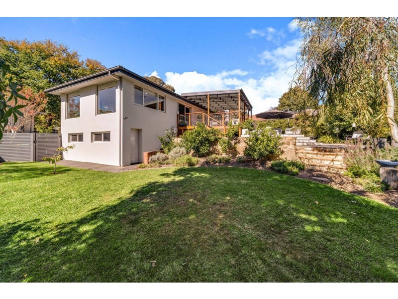 9 Ogilvie Place, Garran ACT 2605