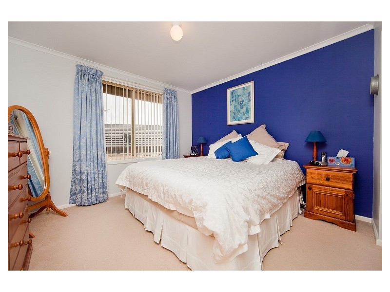 13 Mathieson Crescent, Weetangera ACT 2614