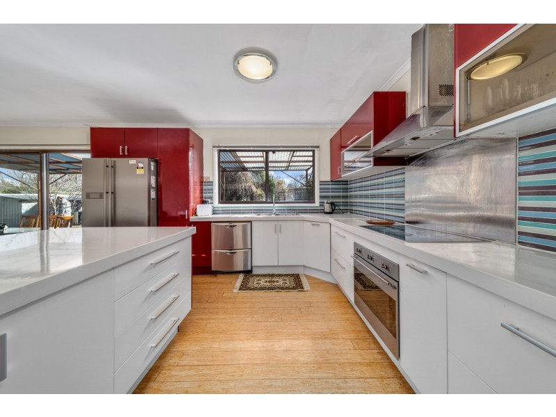 25 Ratcliffe Crescent, Florey ACT 2615