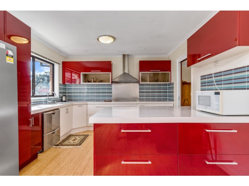 25 Ratcliffe Crescent, Florey ACT 2615