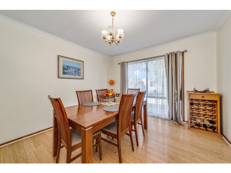 25 Ratcliffe Crescent, Florey ACT 2615