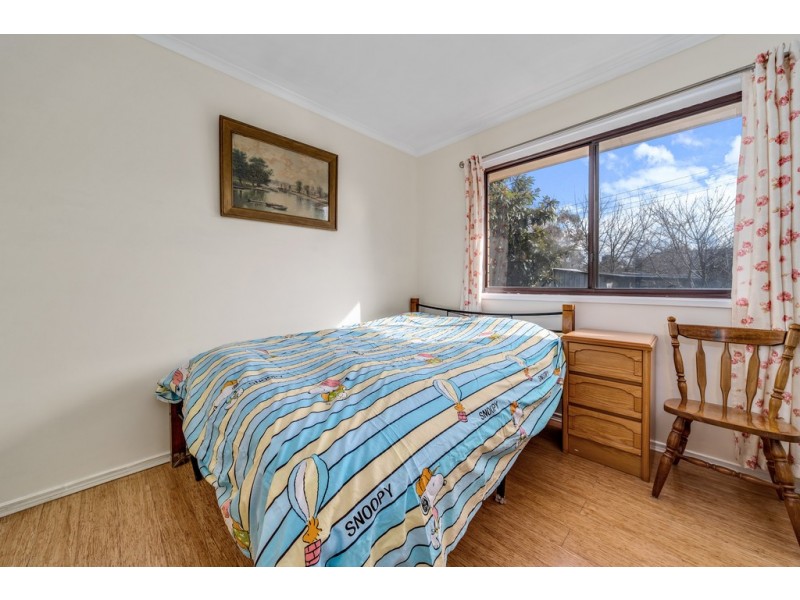 25 Ratcliffe Crescent, Florey ACT 2615