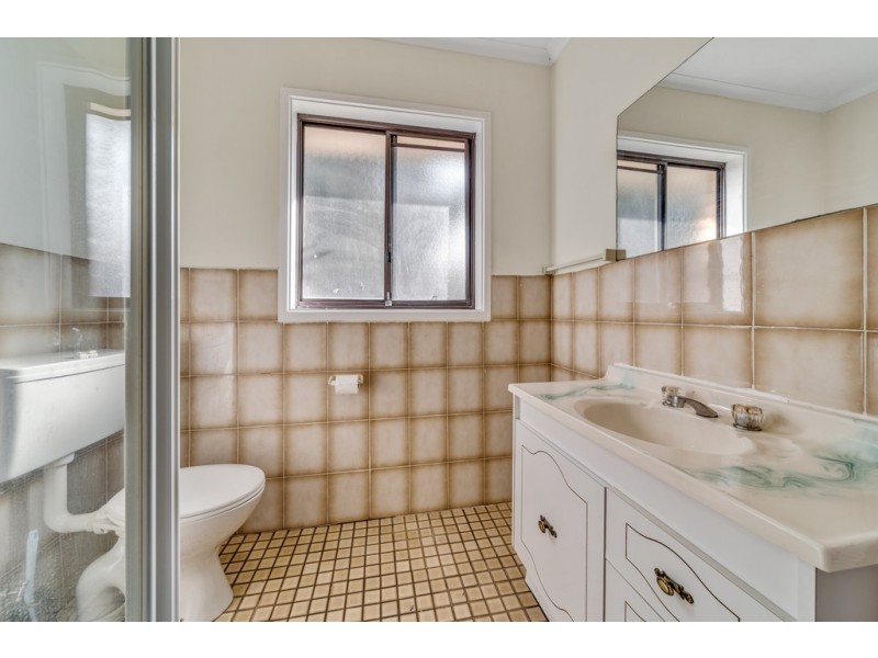 25 Ratcliffe Crescent, Florey ACT 2615