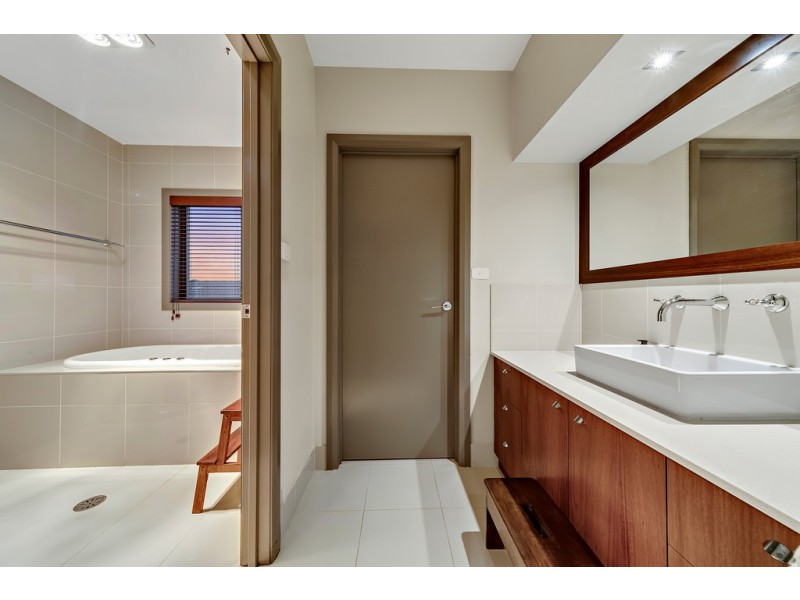 8 Mission Street, Amaroo ACT 2914