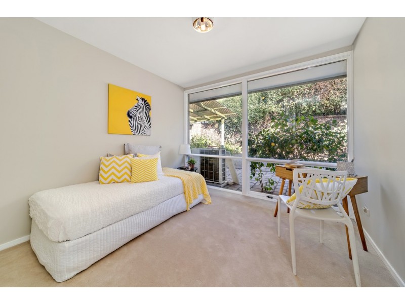 73 Maclachlan Street, Holder ACT 2611