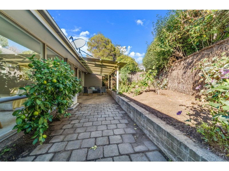 73 Maclachlan Street, Holder ACT 2611