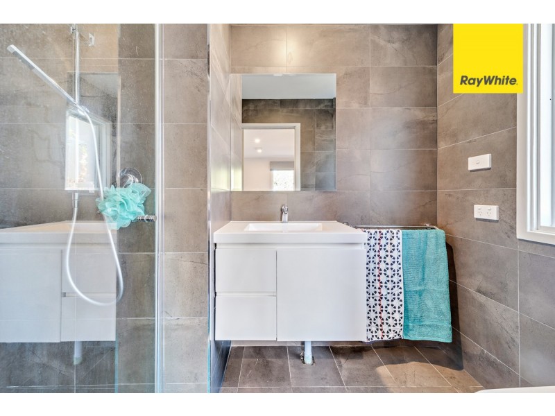 13 Poole Place, Latham ACT 2615