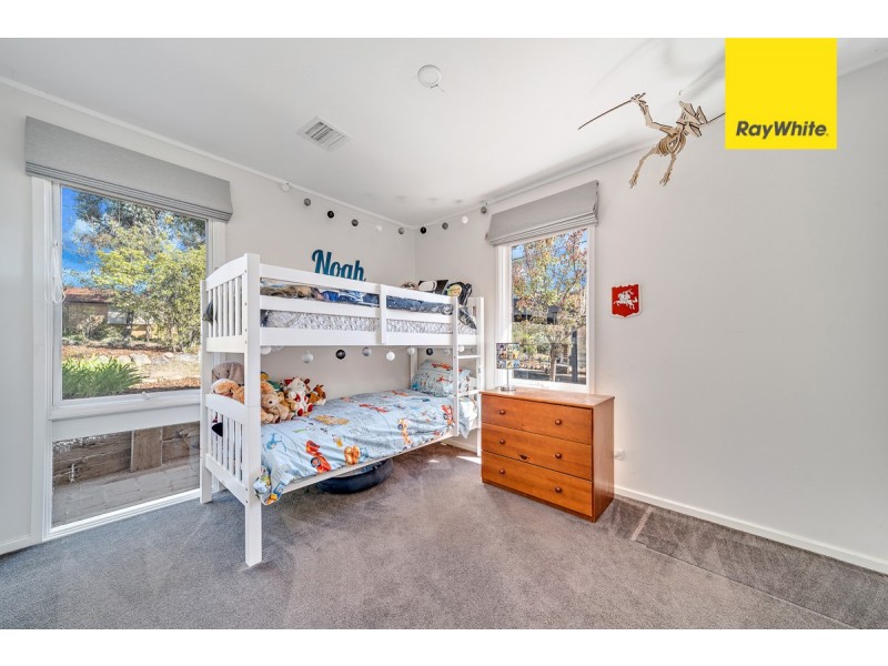13 Poole Place, Latham ACT 2615
