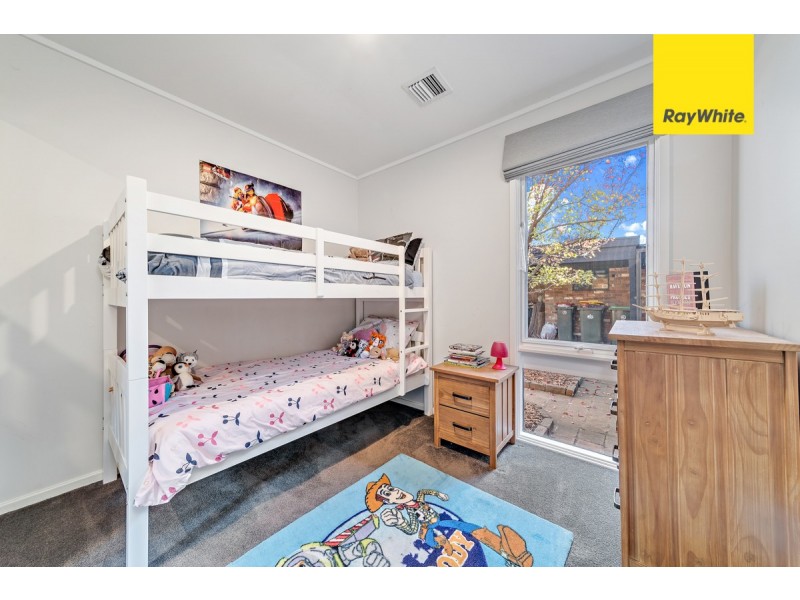 13 Poole Place, Latham ACT 2615