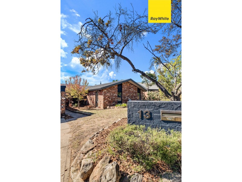 13 Poole Place, Latham ACT 2615
