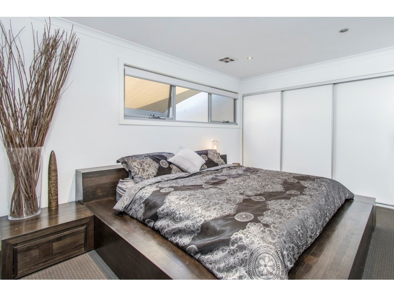 2/155 Plimsoll Drive, Casey ACT 2913