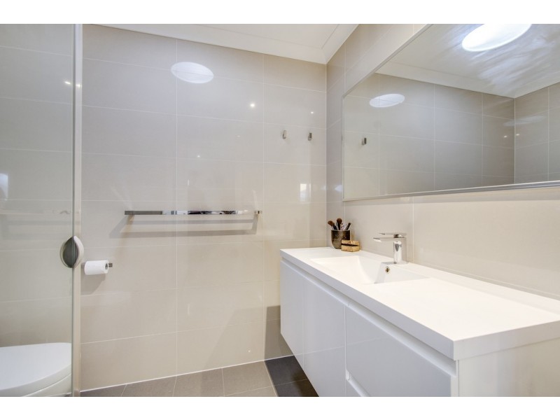 2/155 Plimsoll Drive, Casey ACT 2913