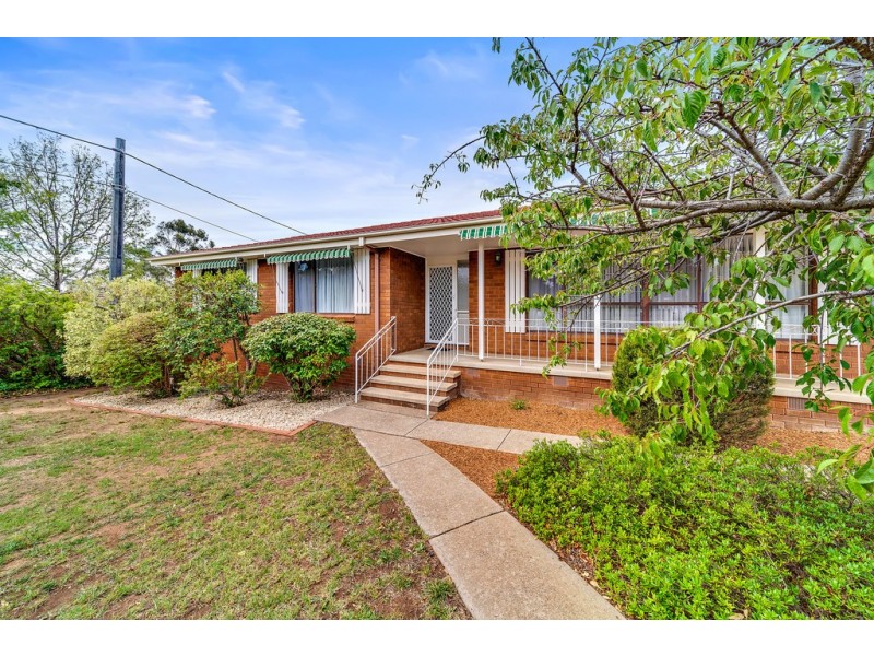 40 McCabe Crescent, Holt ACT 2615