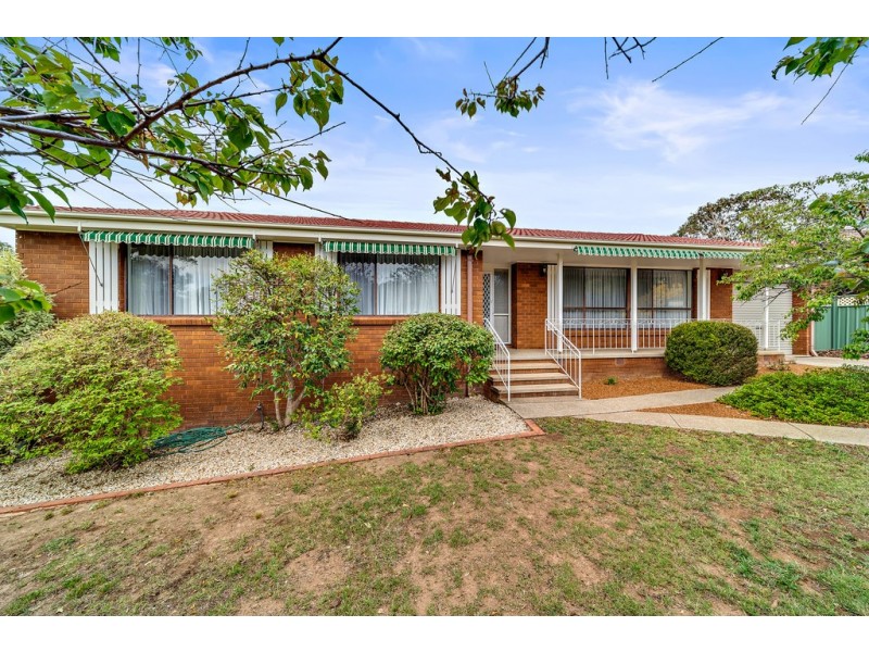40 McCabe Crescent, Holt ACT 2615