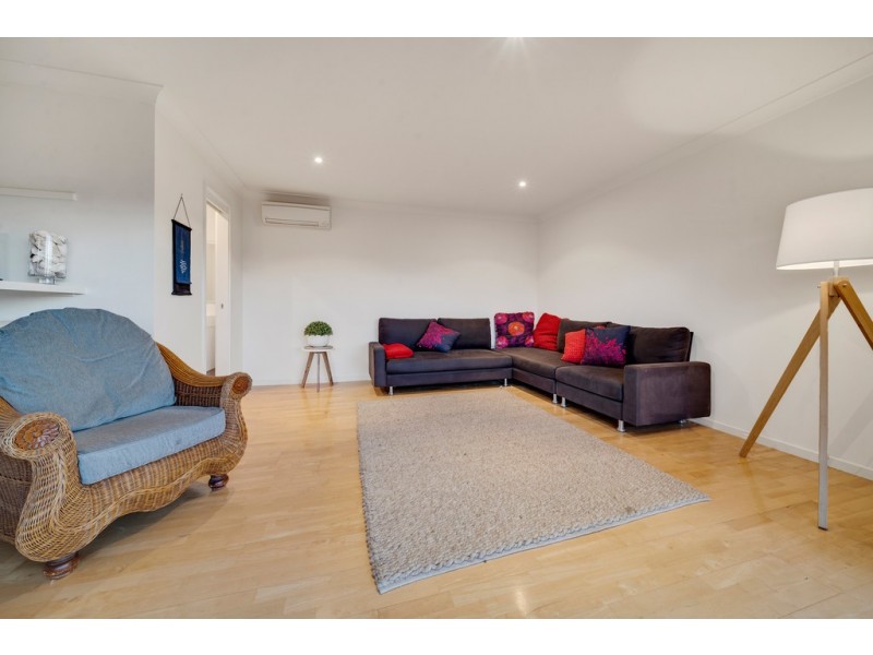 4 Shout Place, Pearce ACT 2607