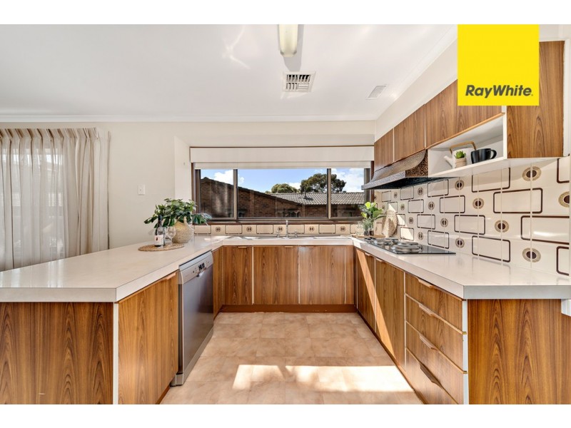 27 Fitzhardinge Crescent, Evatt ACT 2617