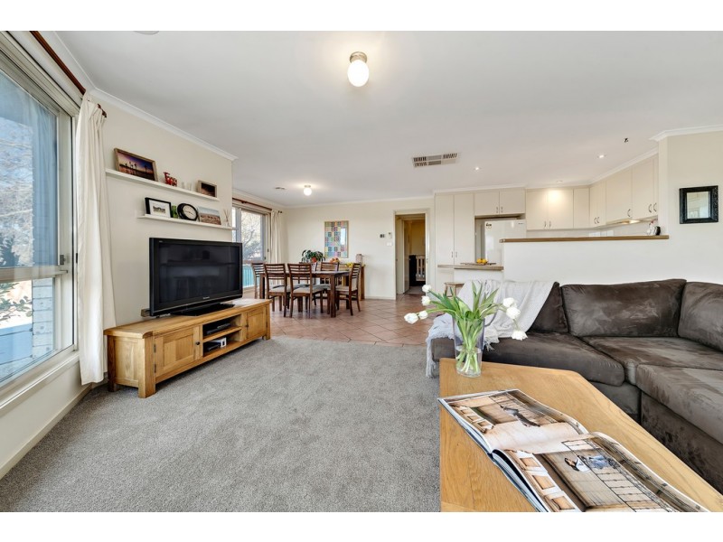 2 Pomeroy Street, Dunlop ACT 2615