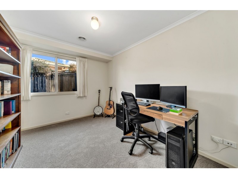 2 Pomeroy Street, Dunlop ACT 2615