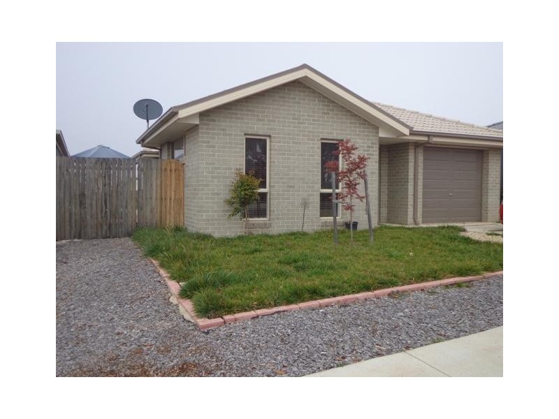 38 Rowland Street, Macgregor ACT 2615