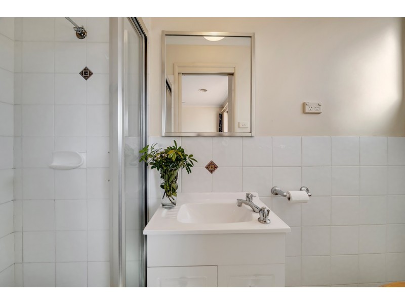 25/14 Federal Highway, Watson ACT 2602
