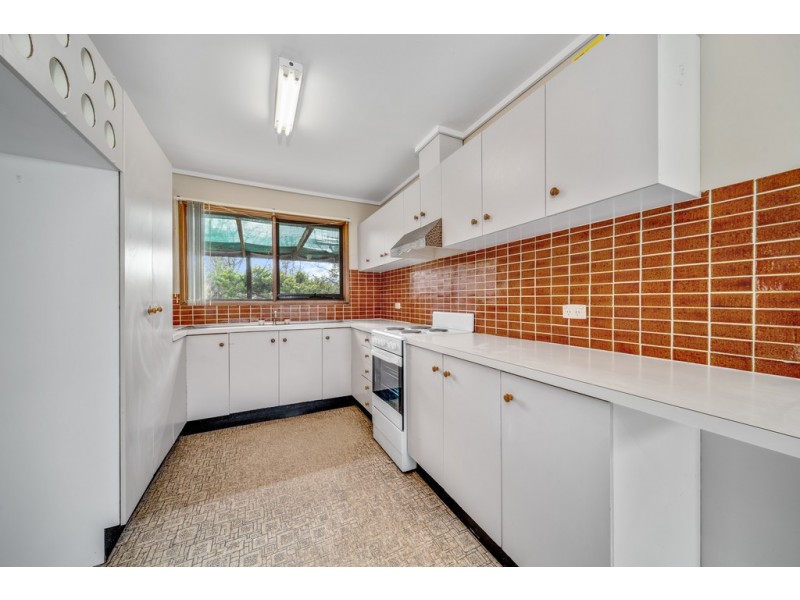 27 Lyall Crescent, Kambah ACT 2902