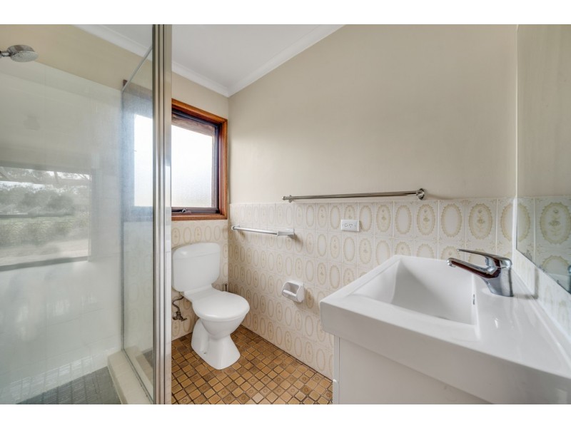 27 Lyall Crescent, Kambah ACT 2902